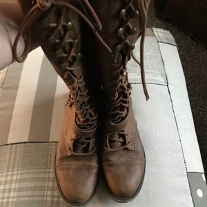 Lace up boots riding style size 7 CHARMING!!